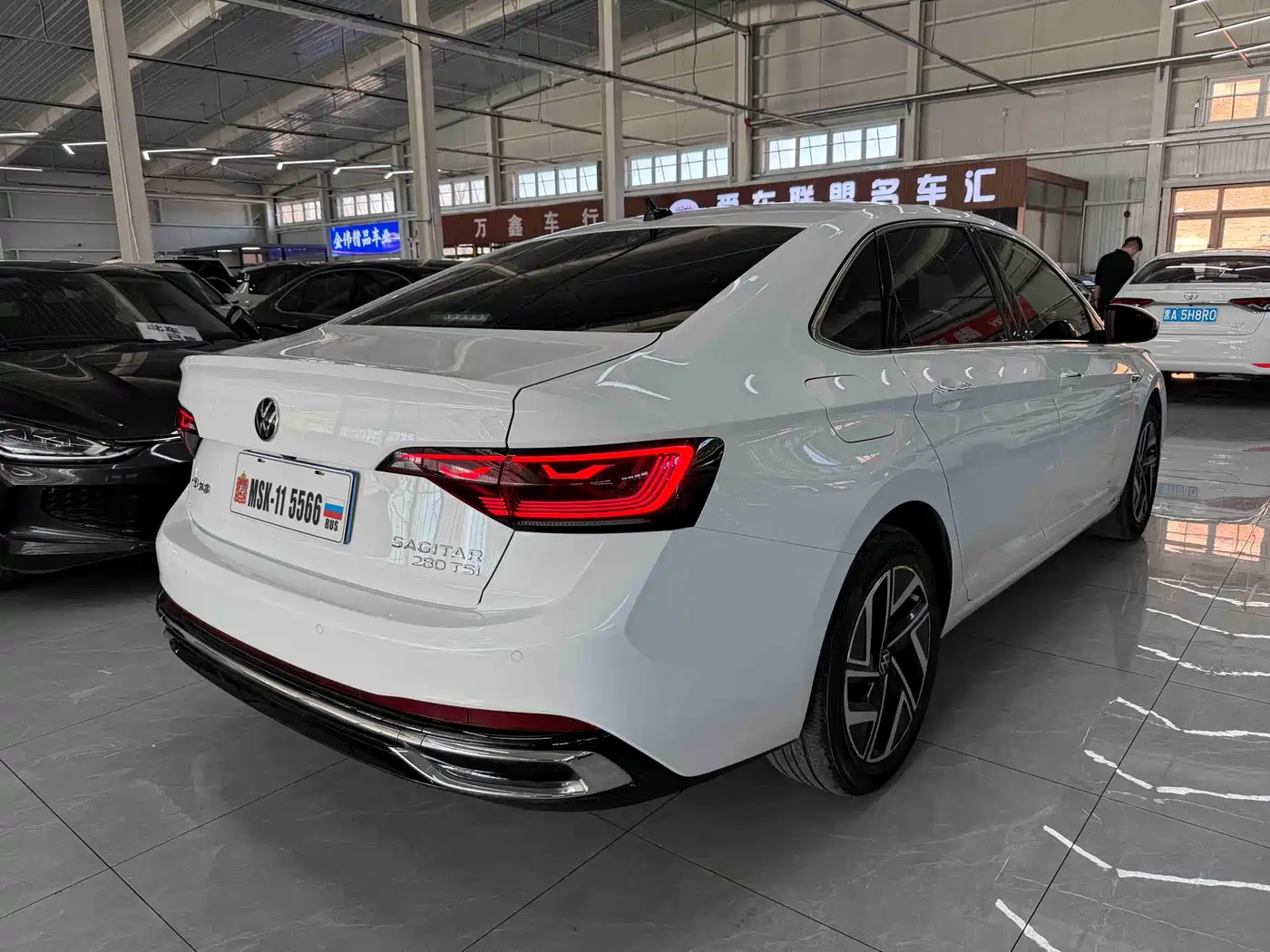 Volkswagen Sagitar 2023 Model Year 280TSI DSG Surpass Edition фото 4
