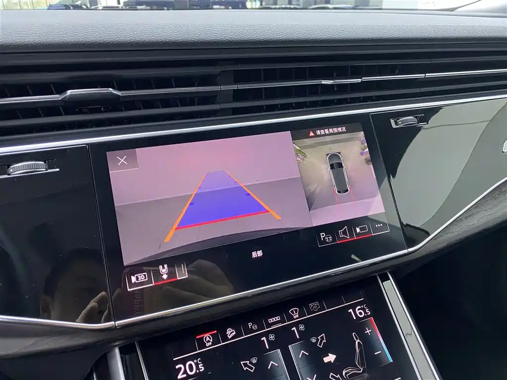 Audi Q8 2022 55 TFSI Luxury Dynamic фото 16