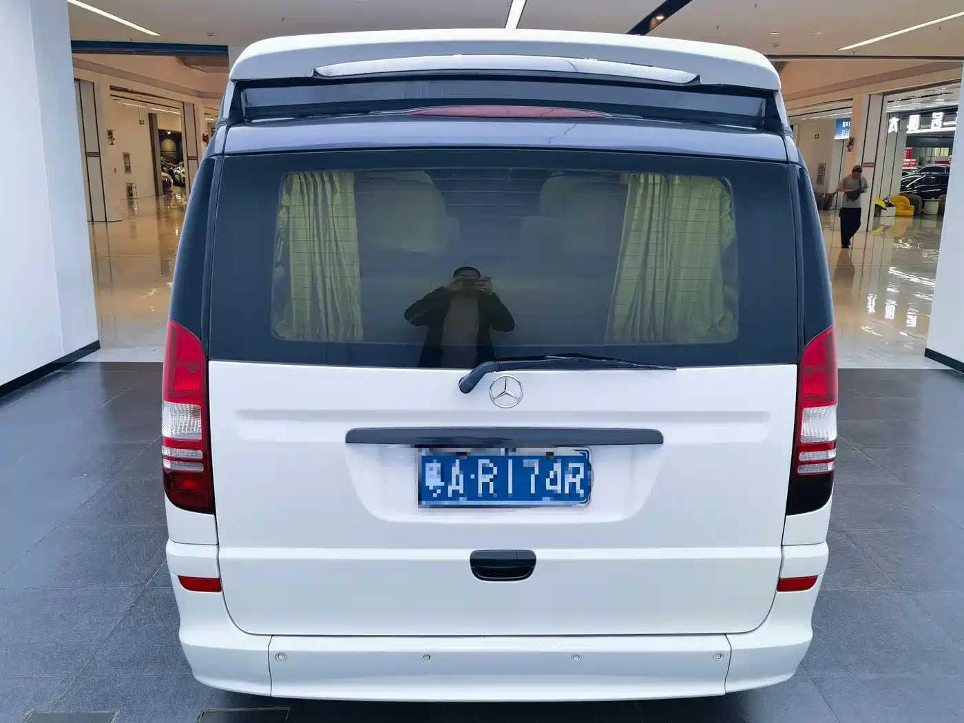 Mercedes-Benz Vito 2011 2.5L 7-Seat Executive Edition фото 13