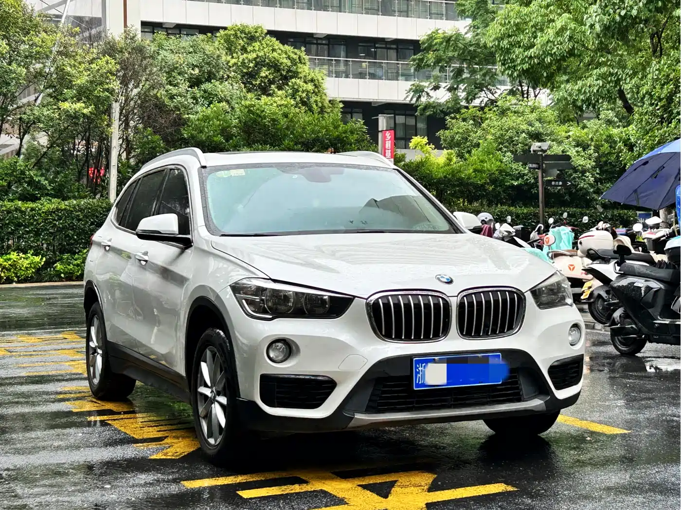 BMW X1 2018 sDrive18Li Fashion Model фото 3