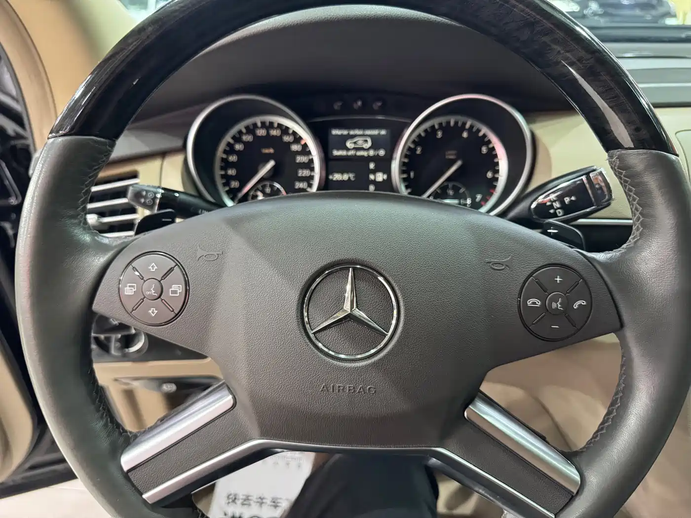 Mercedes-Benz R-Class 2017 R 320 4MATIC Business Collector's Edition фото 14