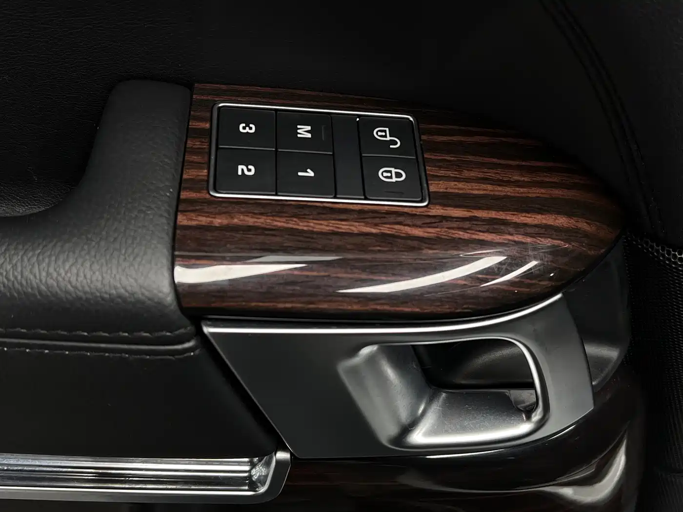 Land Rover Range Rover фото 21