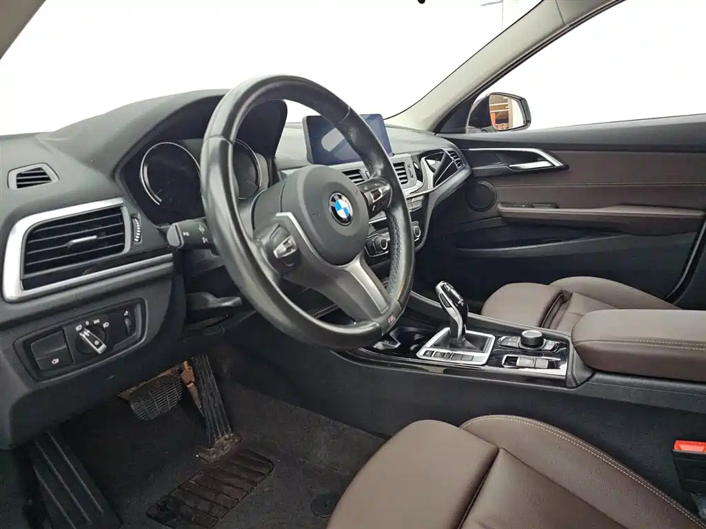 BMW 1 Series 2020 Model 120i M Sport Package фото 6