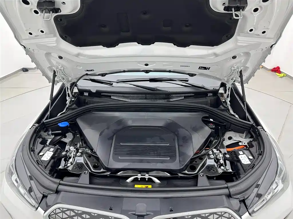 BMW iX1 2023 xDrive30L M Sport Package фото 27