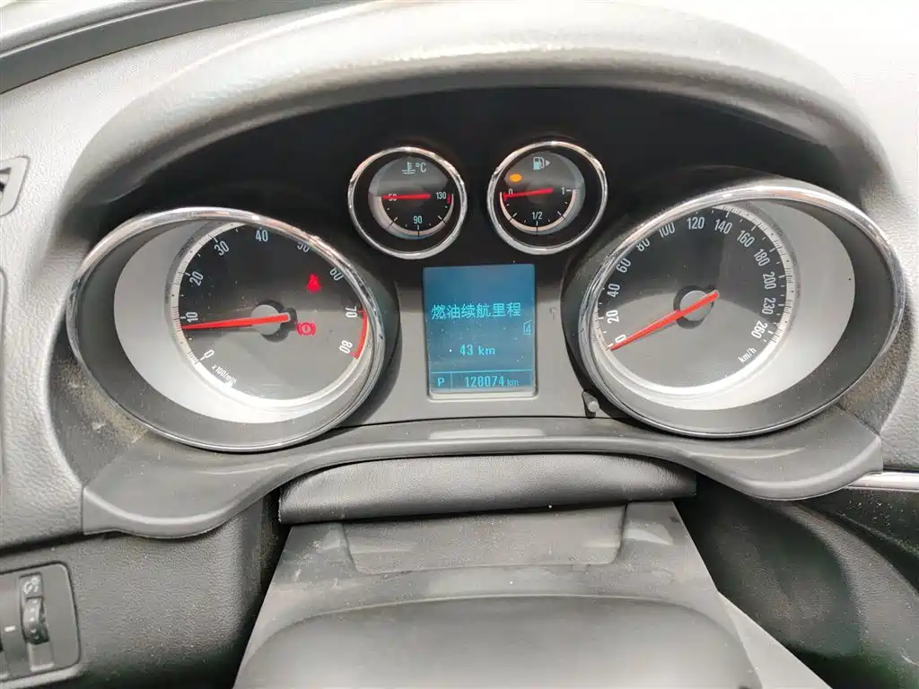 Buick Regal 2015 1.6T Leading Tech Edition фото 12