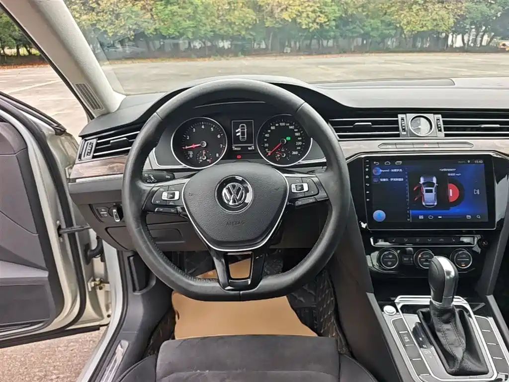 Volkswagen Magotan 2017 330TSI DSG Luxury фото 11