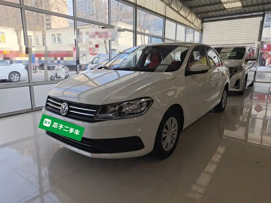 VOLKSWAGEN SANTANA
