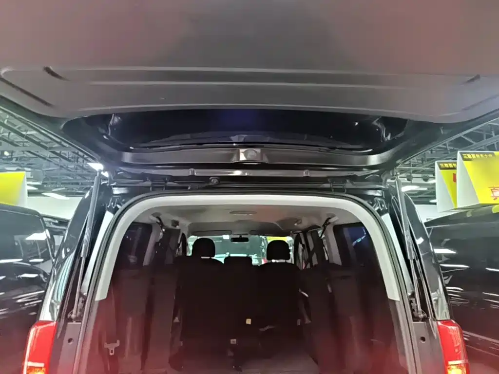 JAC Refine M3 2024 2023 PLUS 1.5T 7/8-seater Smart Connect Edition