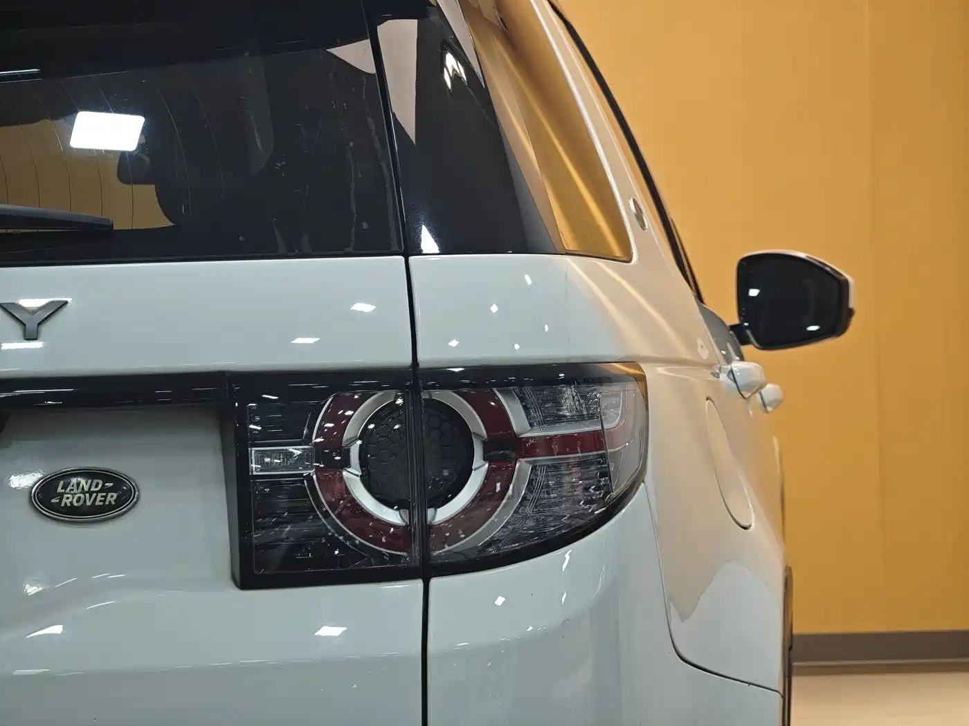 Land Rover Discovery Sport 2019 240PS SE Edition China V фото 26