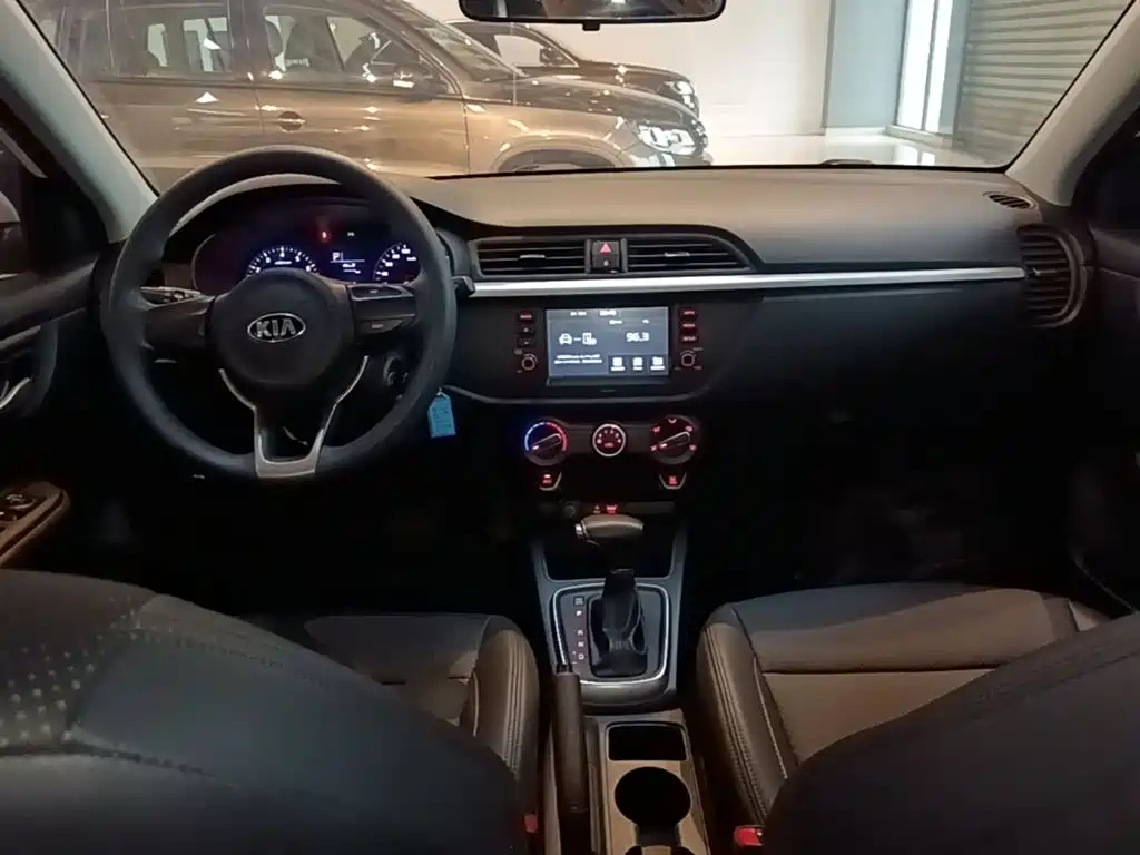 Kia K2 2017 2017 Sedan 1.4L AT GLS