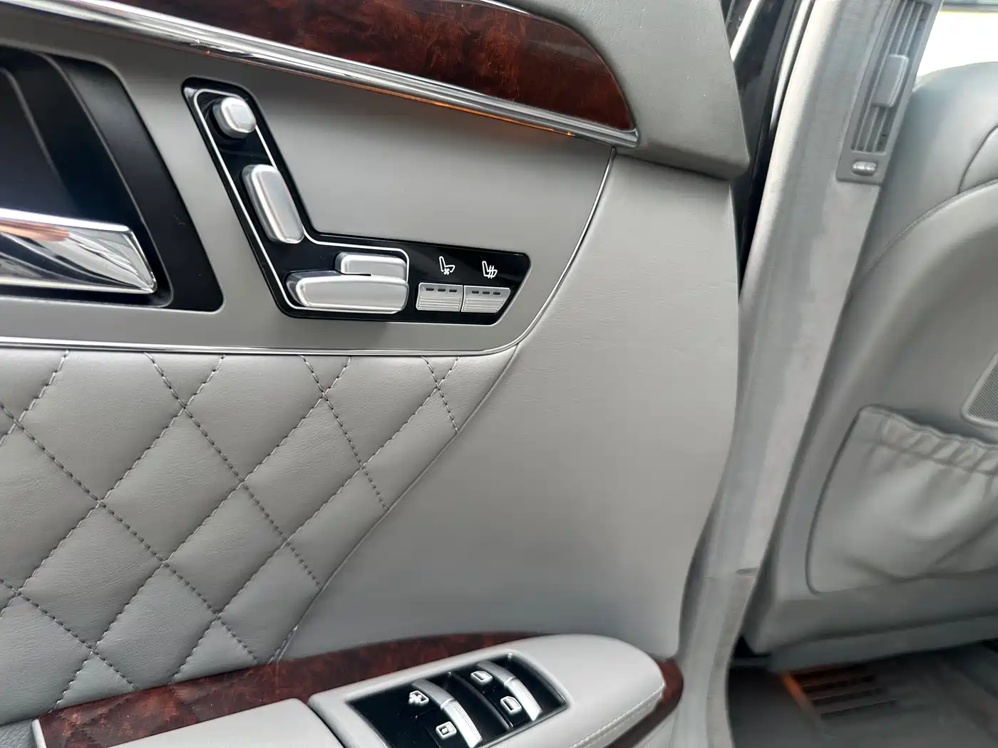 Mercedes-Benz S-Class AMG 2007 Model AMG S 65 фото 17