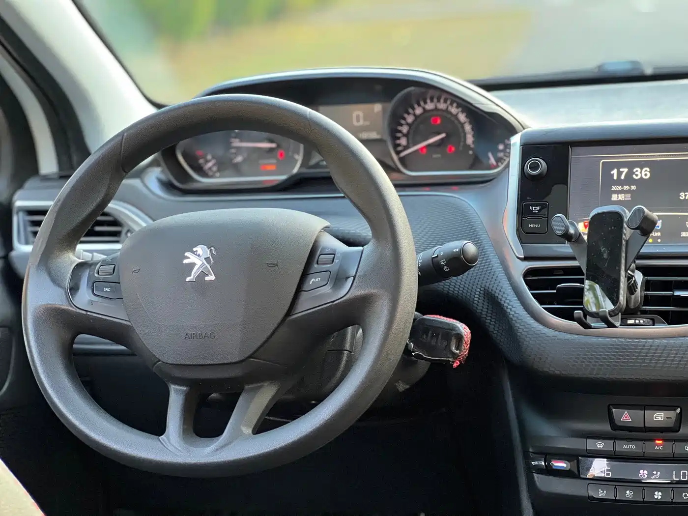 Peugeot 2008 2016 2014 1.6L Automatic Fashion Edition