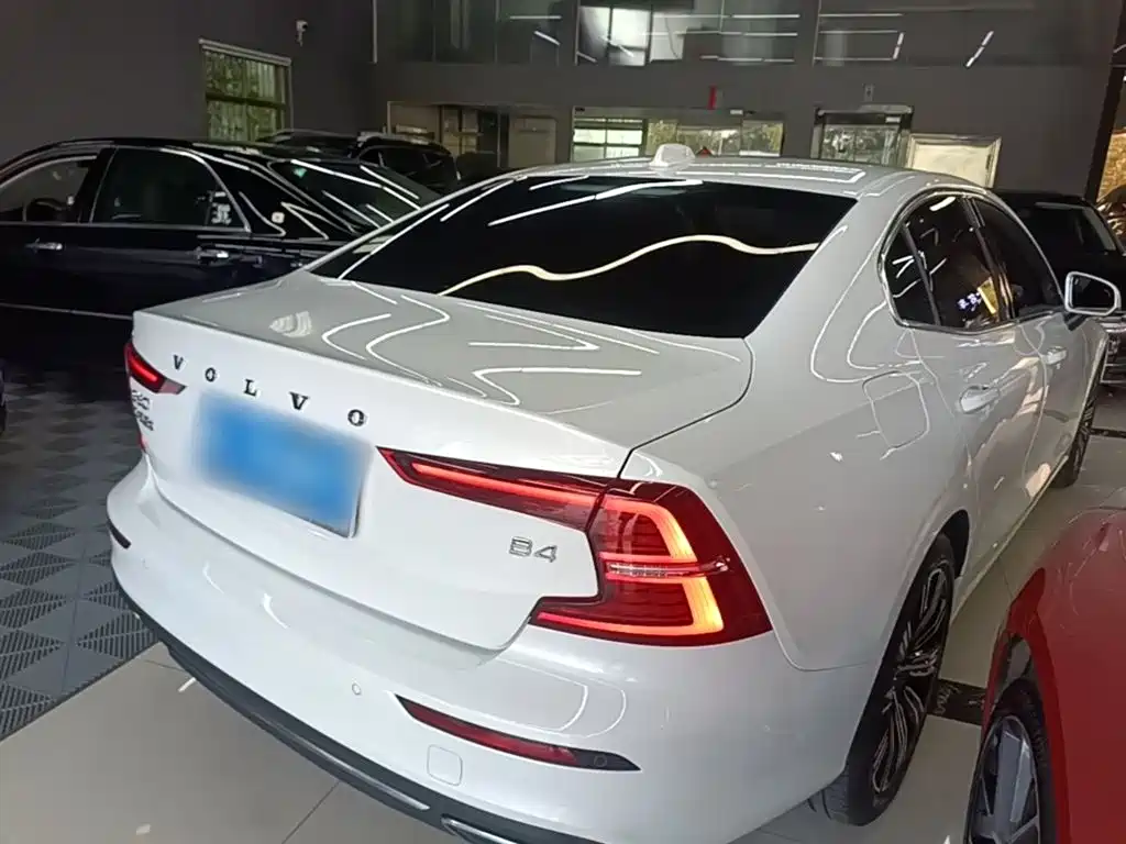 VOLVO S60