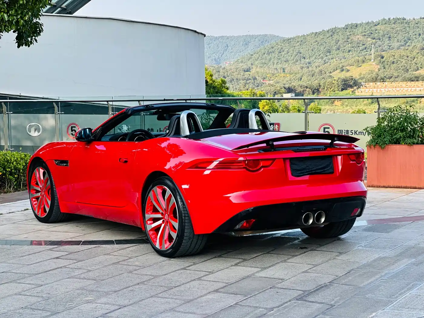 Фото 15 - Jaguar F-TYPE