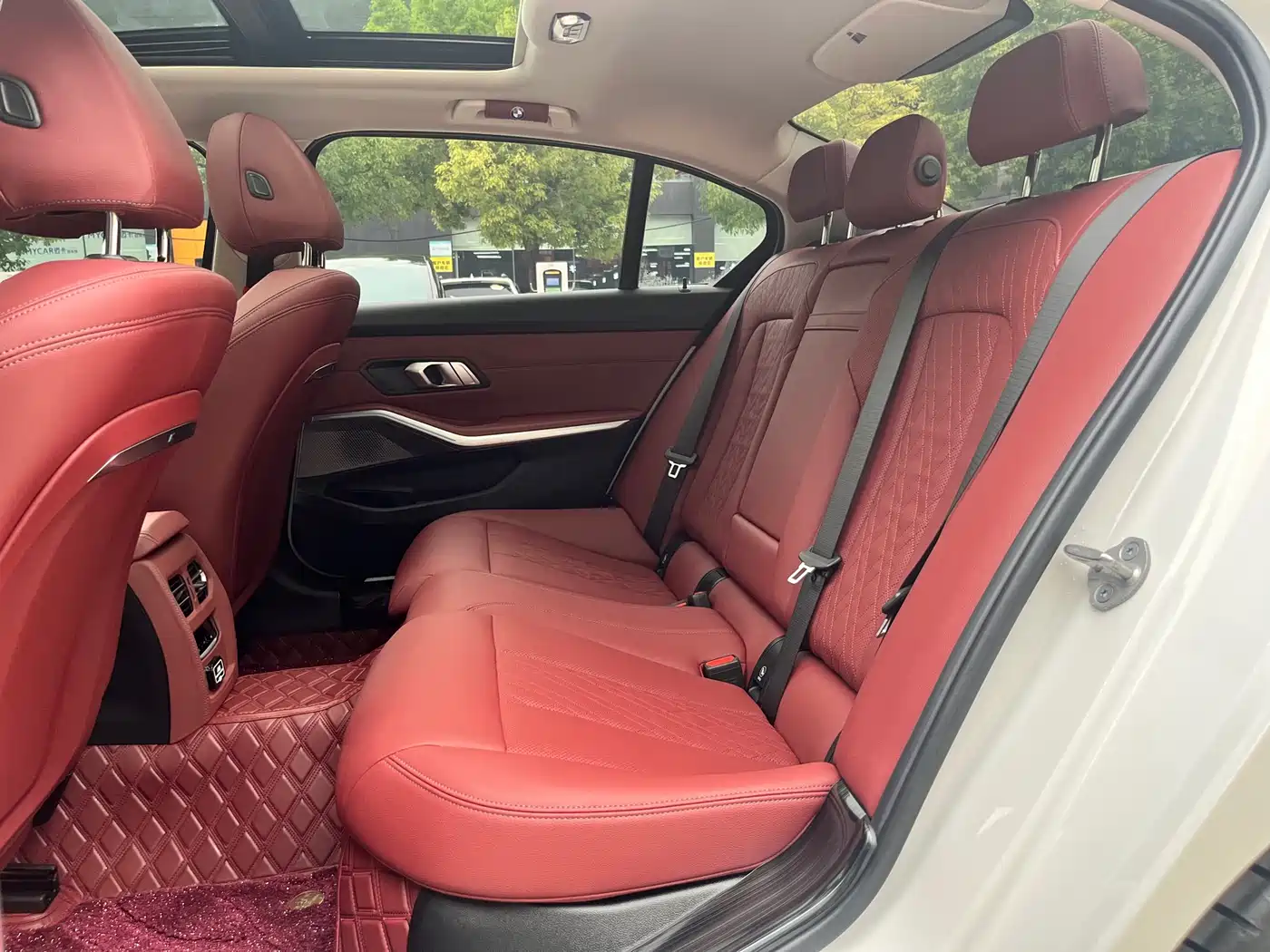 BMW 3 Series 2023 325Li M Sport Package фото 10