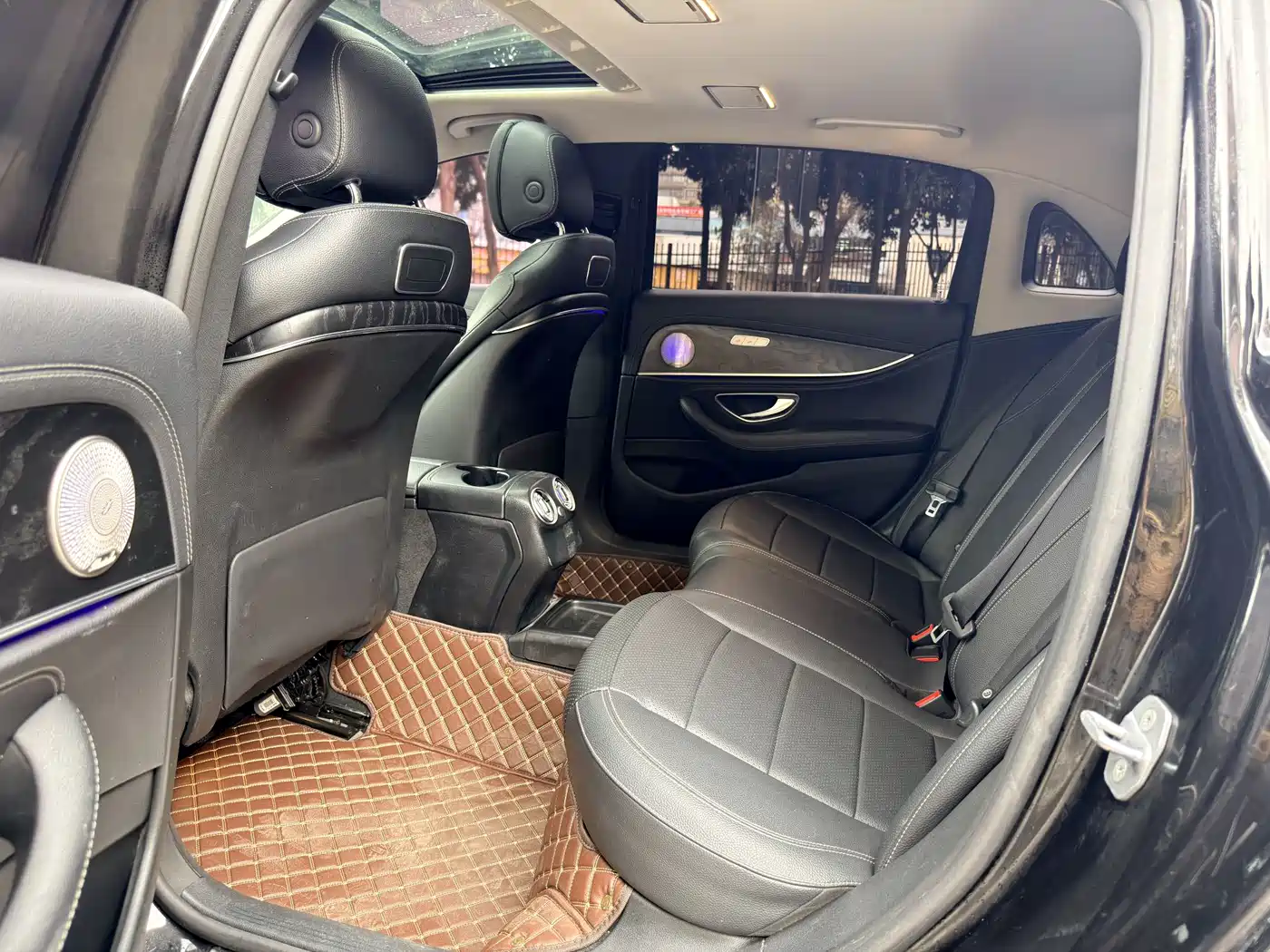 Mercedes-Benz E-Class 2019 E 200 L фото 15