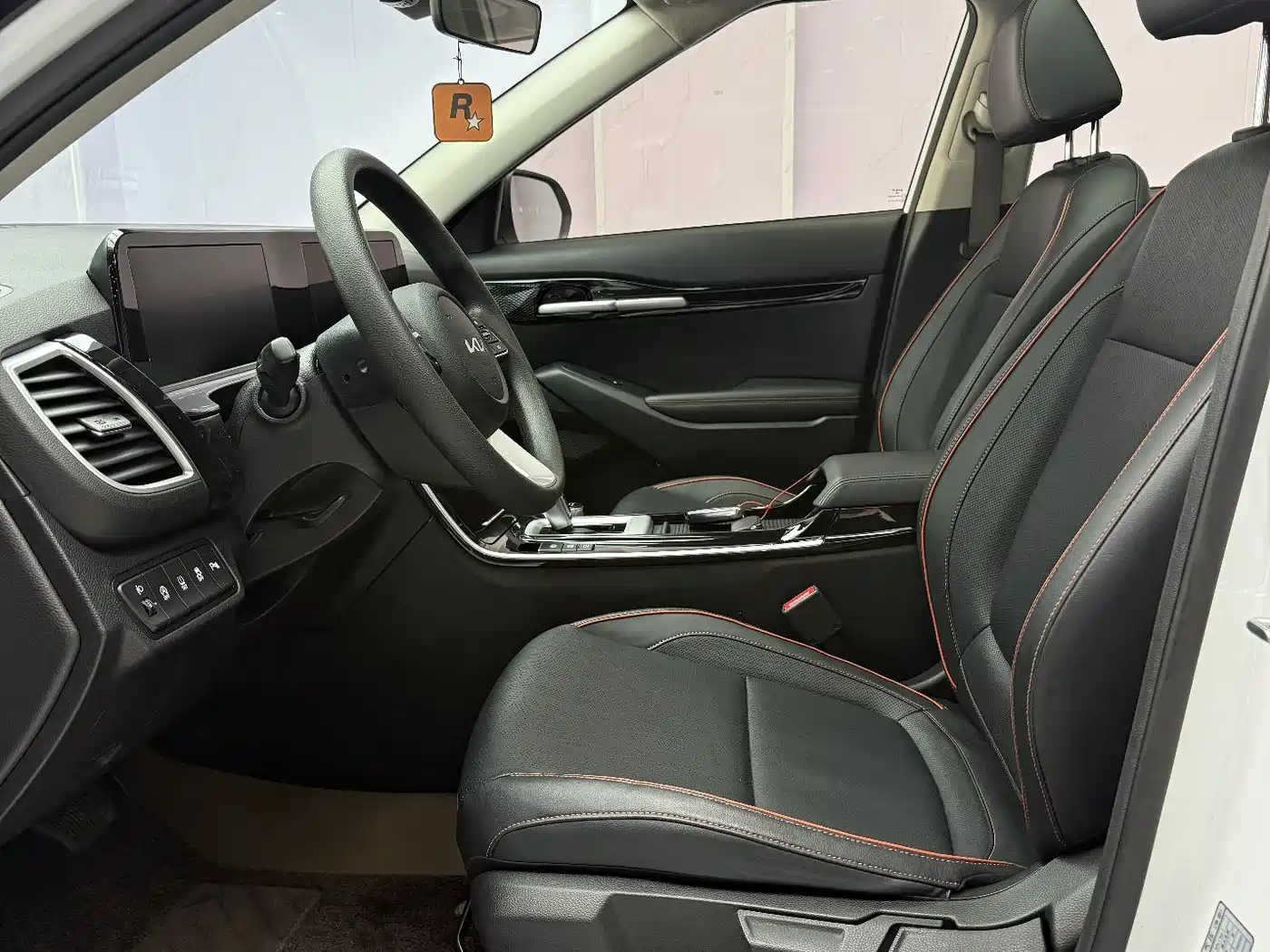 Kia Seltos 2023 1.5L CVT Luxury Edition фото 11