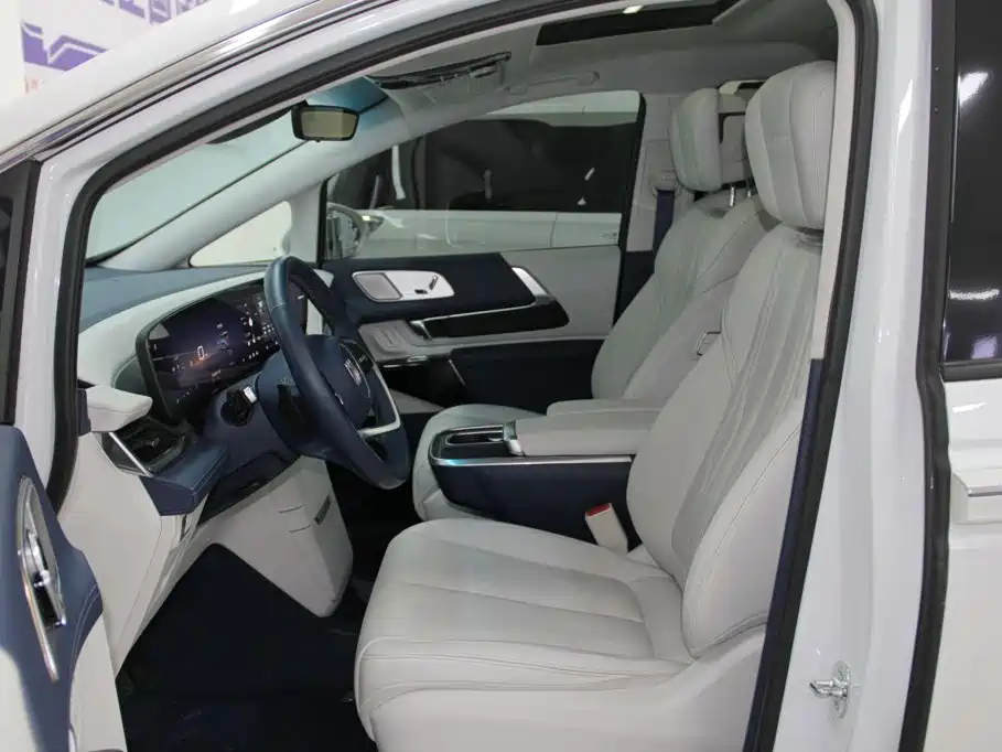 Buick Century 2024 2023 2.0T 6-Seat World Edition