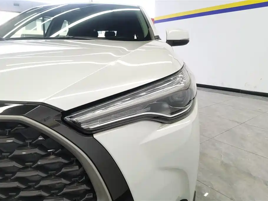 Toyota Corolla Cross 2022 2.0L Luxury Edition фото 5