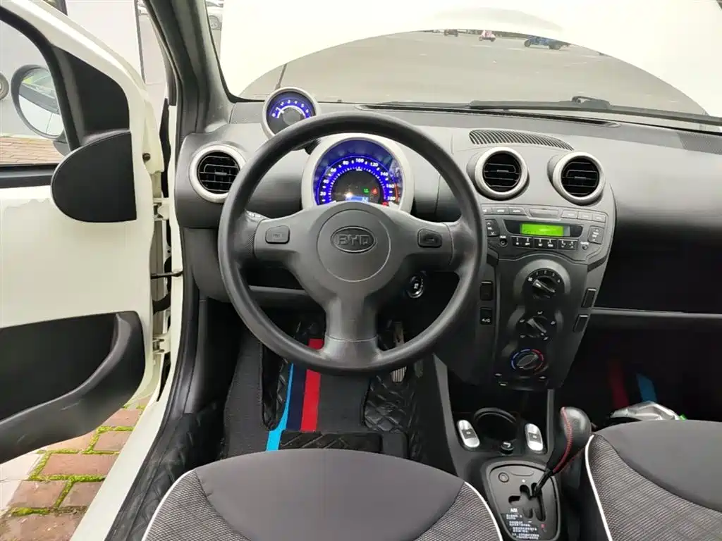 BYD F0 2015 1.0L AMT Xuan Cool Edition фото 11