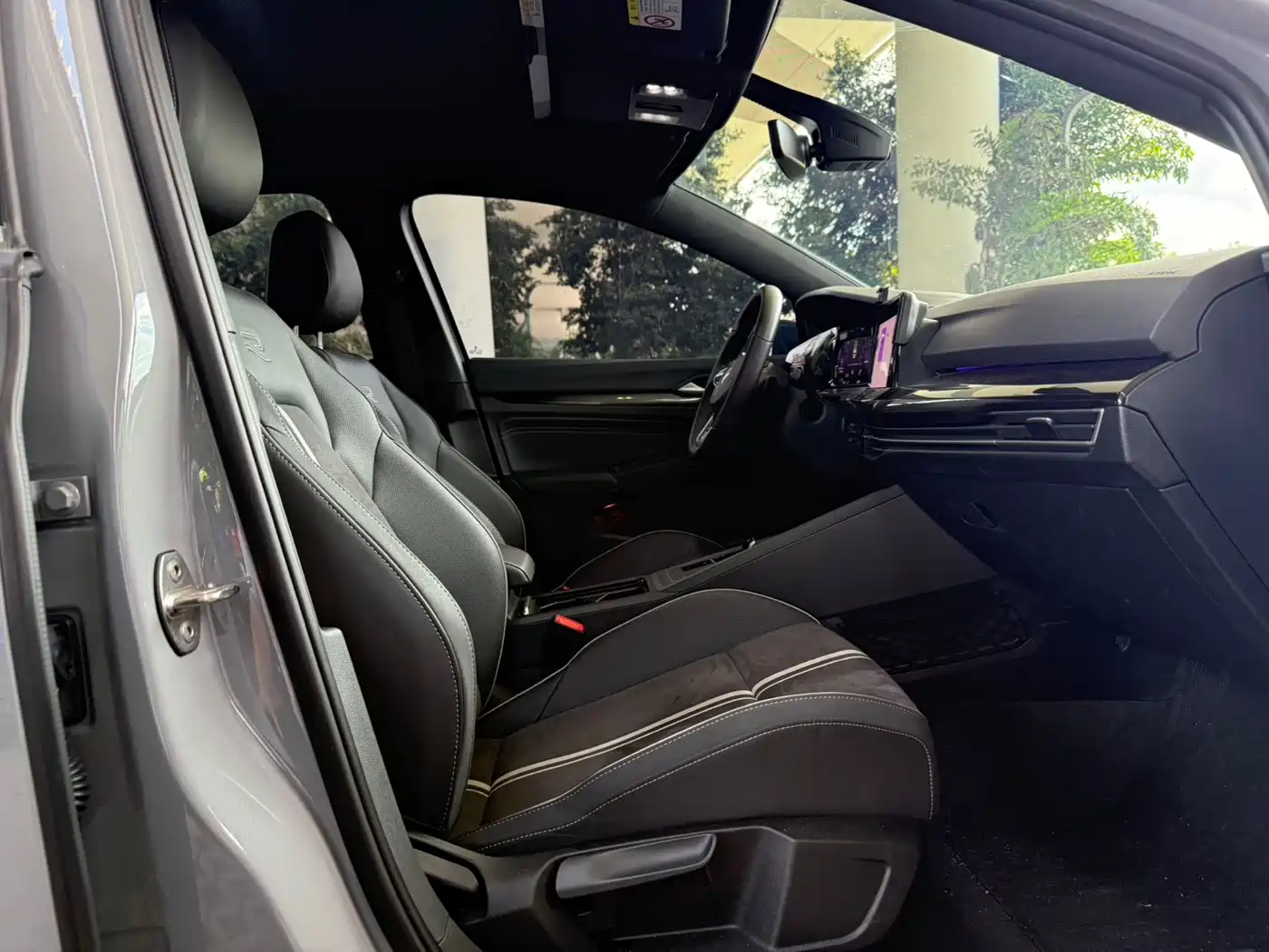 Volkswagen Golf 2023 Facelift 280TSI DSG R-Line Lite фото 12