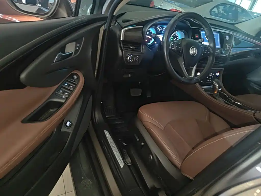 Фото 13 - Buick Envision Plus