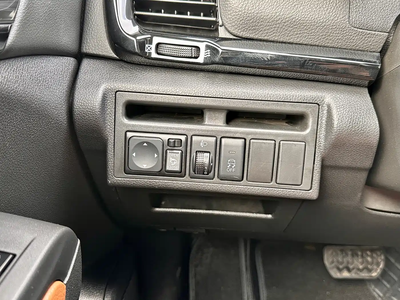 Dongfeng Fengdu MX5 2017 2016 2.0L Automatic Flagship Edition