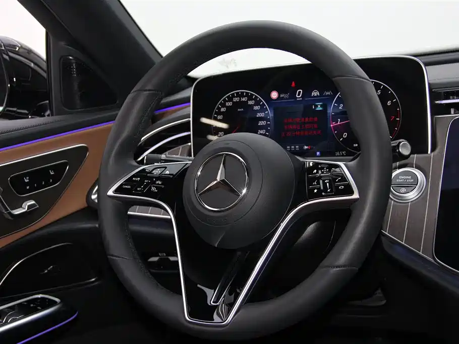 Mercedes-Benz E-Class 2025 E 300 L Fashion фото 15