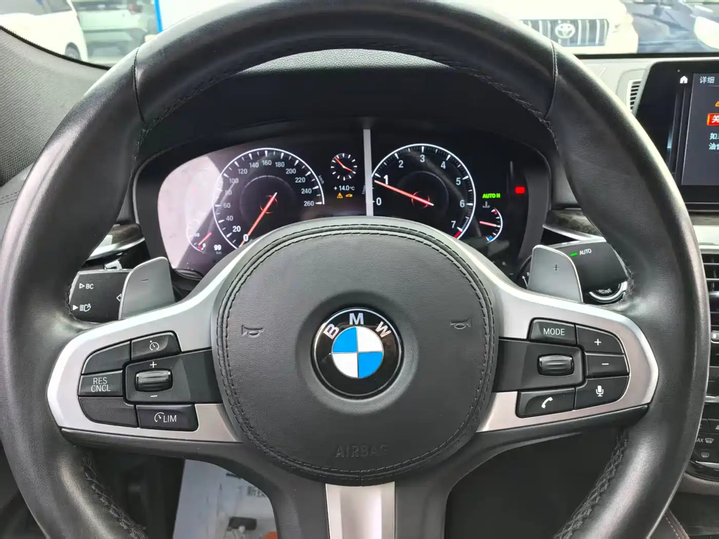 BMW 6 Series GT 2018 640i xDrive M Sport Package фото 12