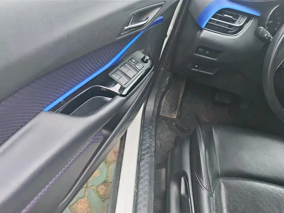 Toyota IZOA 2018 2.0L Yichi Edition China V фото 7