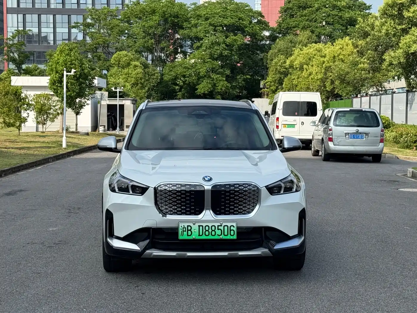 BMW iX1 2023 xDrive30L X Design Package фото 2