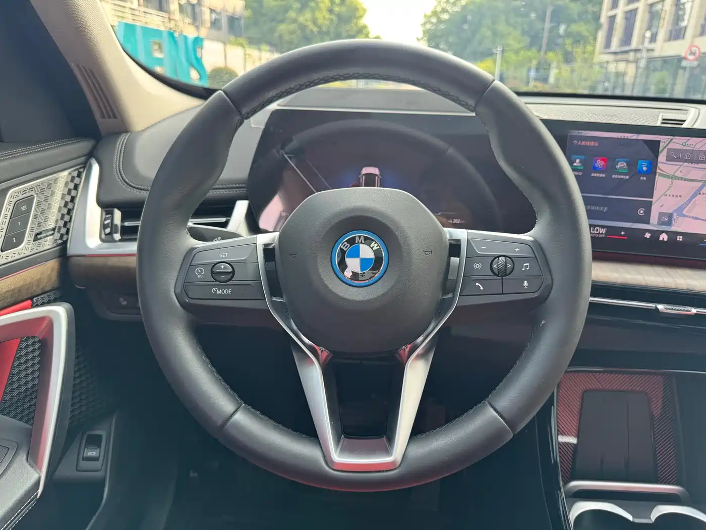 BMW iX1 2023 xDrive30L X Design Package фото 11