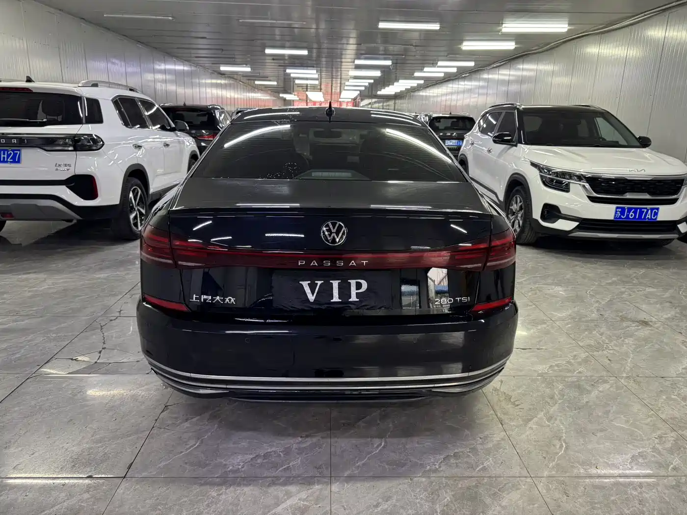 Volkswagen Passat 2022 280TSI Elite Edition фото 12