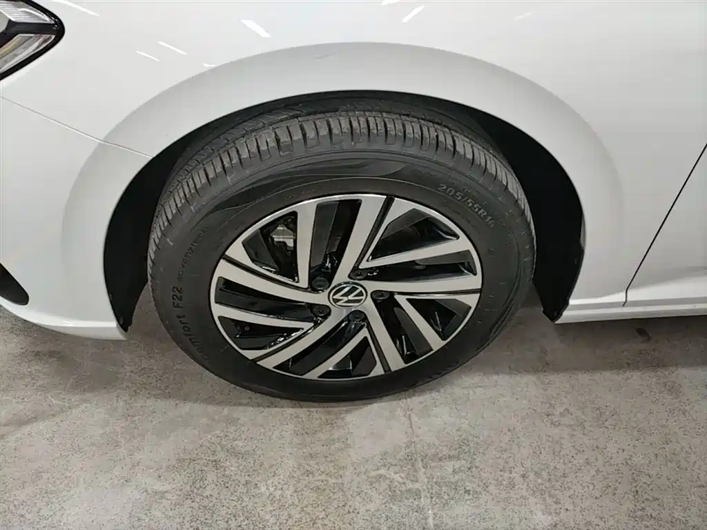 Volkswagen Lavida 2024 Model 300TSI DSG Starlight Leading Edition фото 23