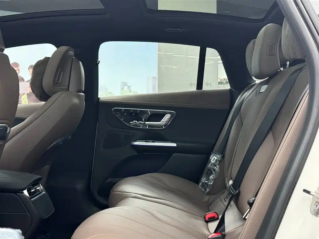 Mercedes-Benz EQE 2025 500 4MATIC Pioneer фото 11