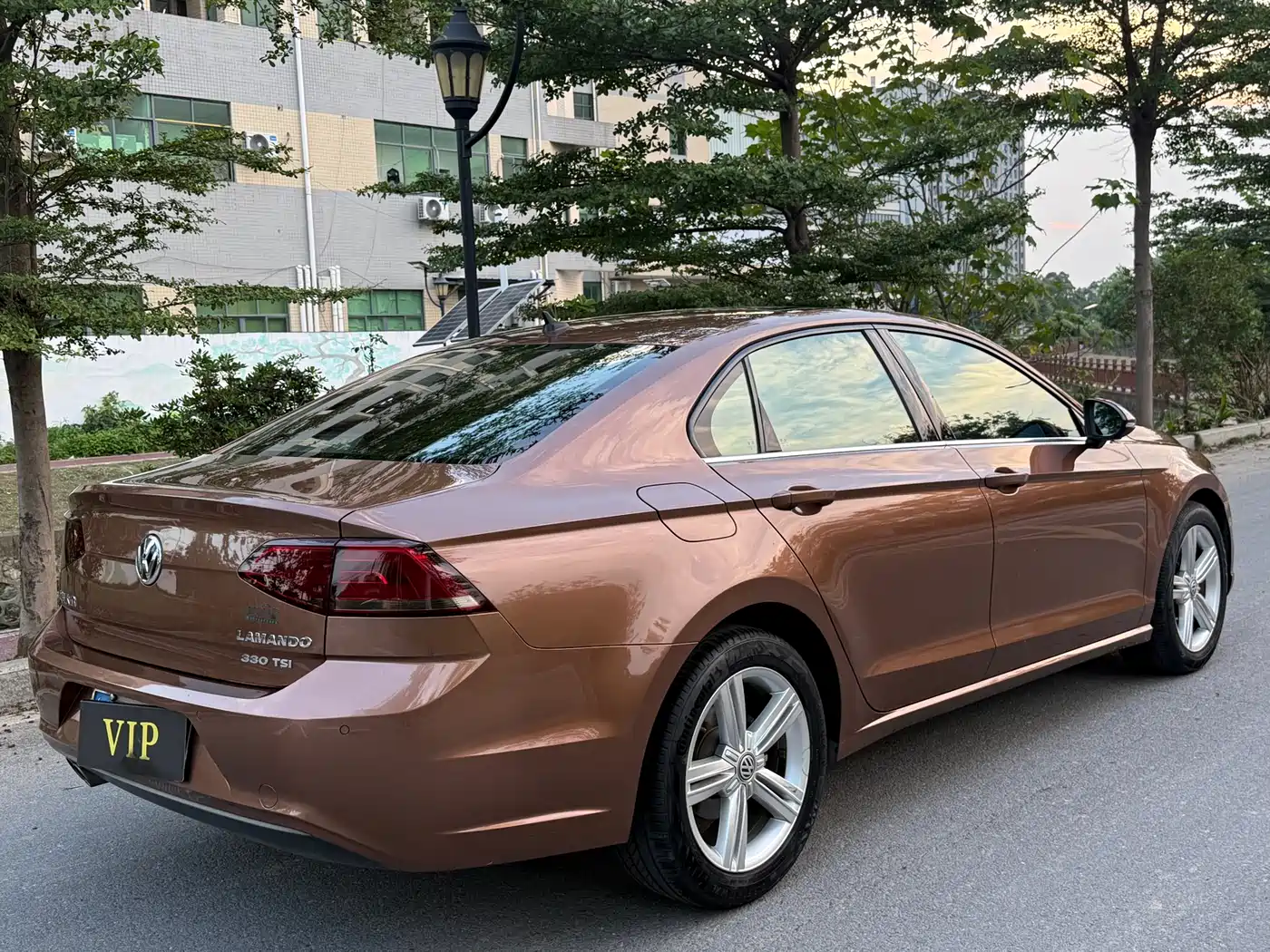 Volkswagen Lamando 2015 330TSI DSG Comfort фото 7