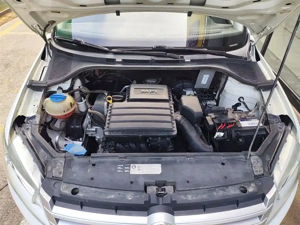 Volkswagen Santana 2015 1.4L Manual Trend Edition фото 20