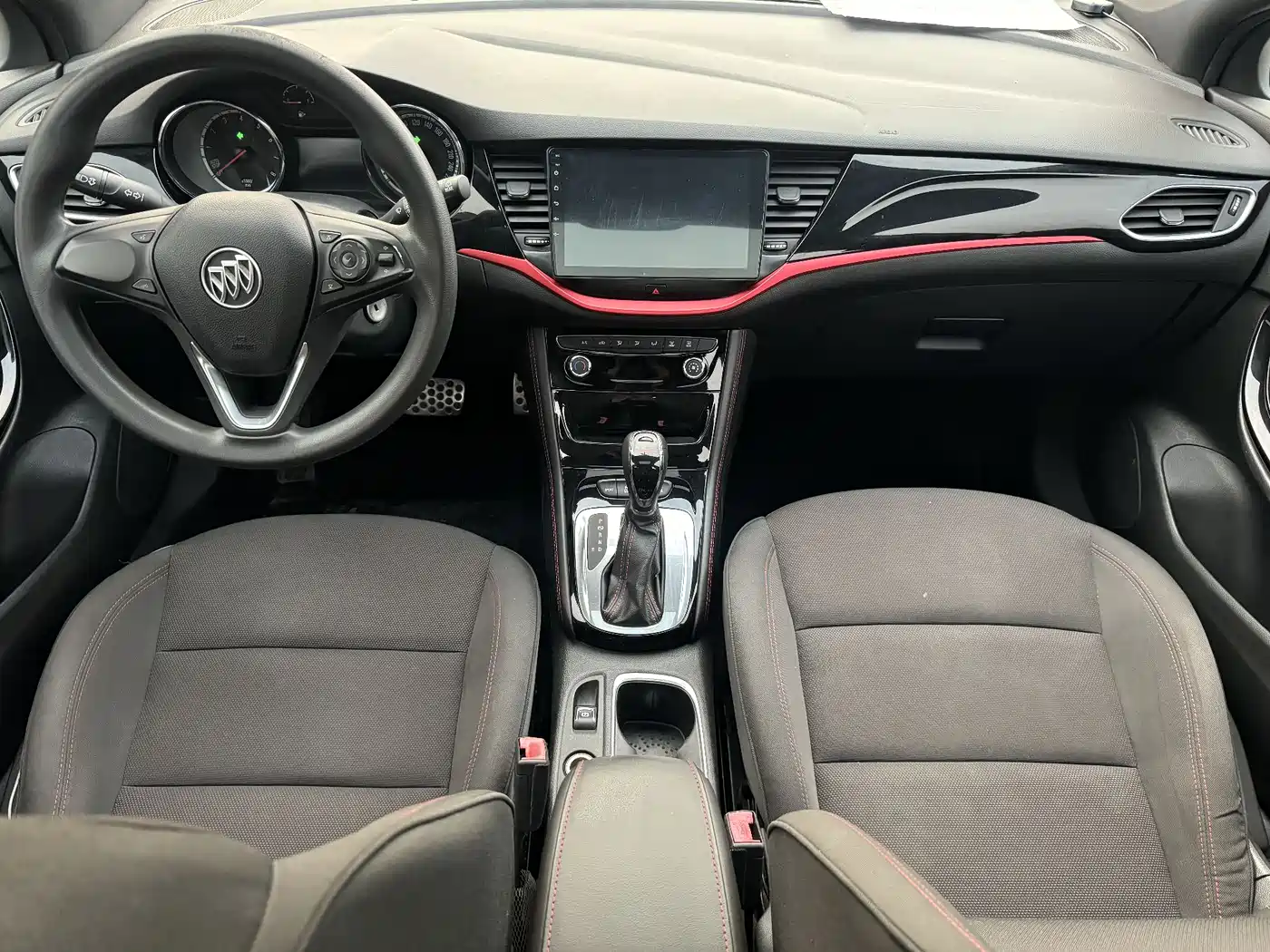 Buick Verano 2016 Hatchback GS 20T DCT Luxury Sport фото 9