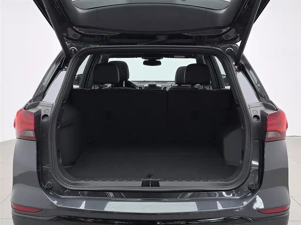 Chevrolet Equinox 2021 550T RS 4WD Intelligent Defender Edition фото 16