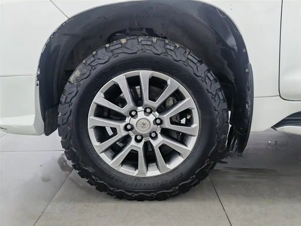 Toyota Prado 2019 3.5L Automatic TX-L Zunxiang Edition with Rear-mounted Spare Tire фото 17