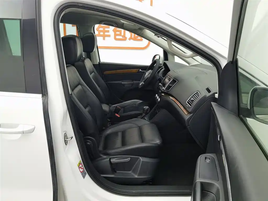 Volkswagen Sharan 2013 1.8TSI Comfort фото 23