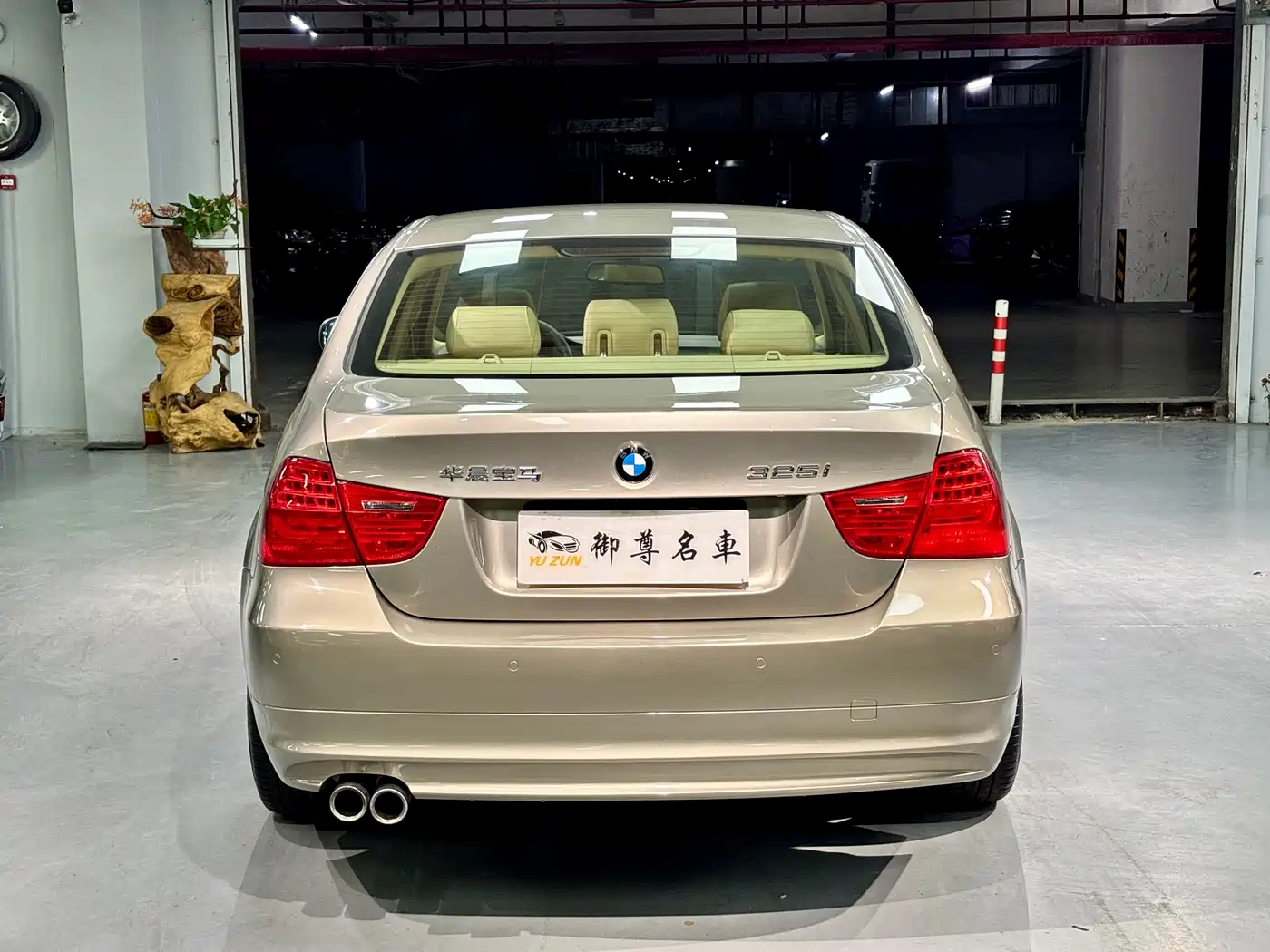BMW 3 Series 2009 325i Fashion фото 6