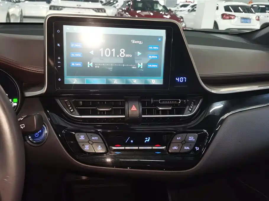 Toyota C-HR EV 2020 Premium Sunroof Edition фото 13