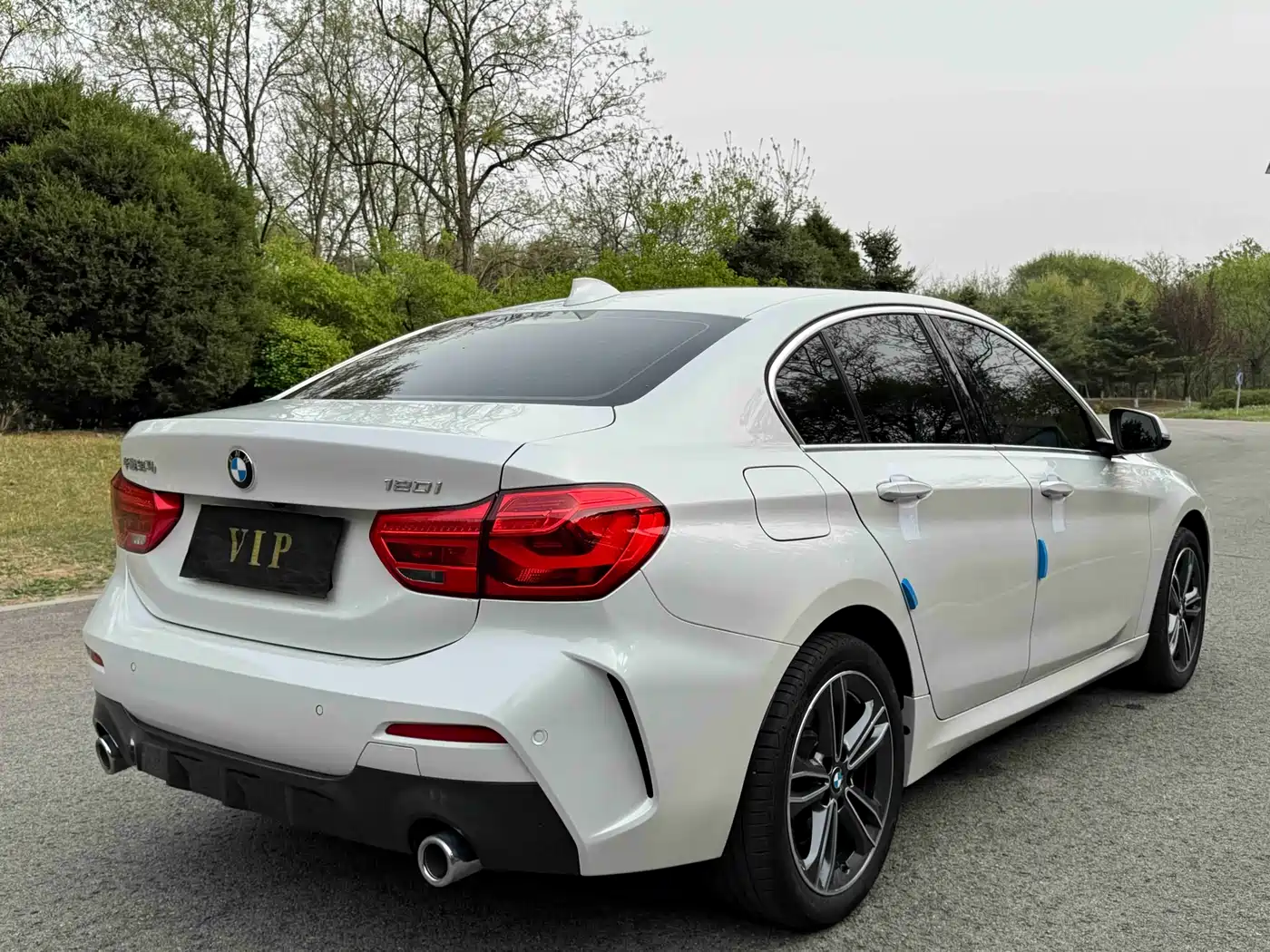 BMW 1 Series 2022 120i M Sport фото 4