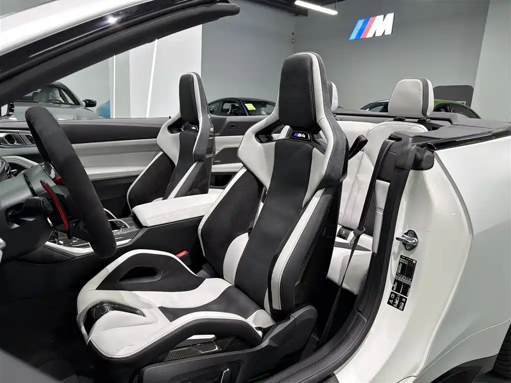 BMW M4 2024 BMW M4 Convertible M xDrive Competition фото 10