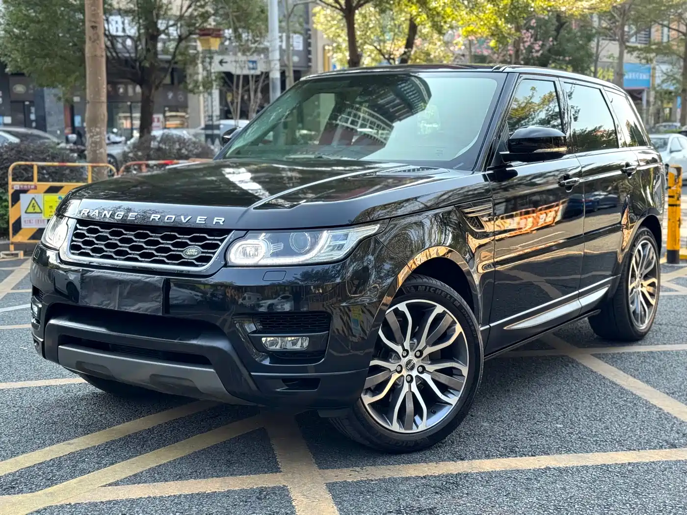 Land Rover Range Rover Sport 2016 Model 3.0 SC V6 HSE фото 21