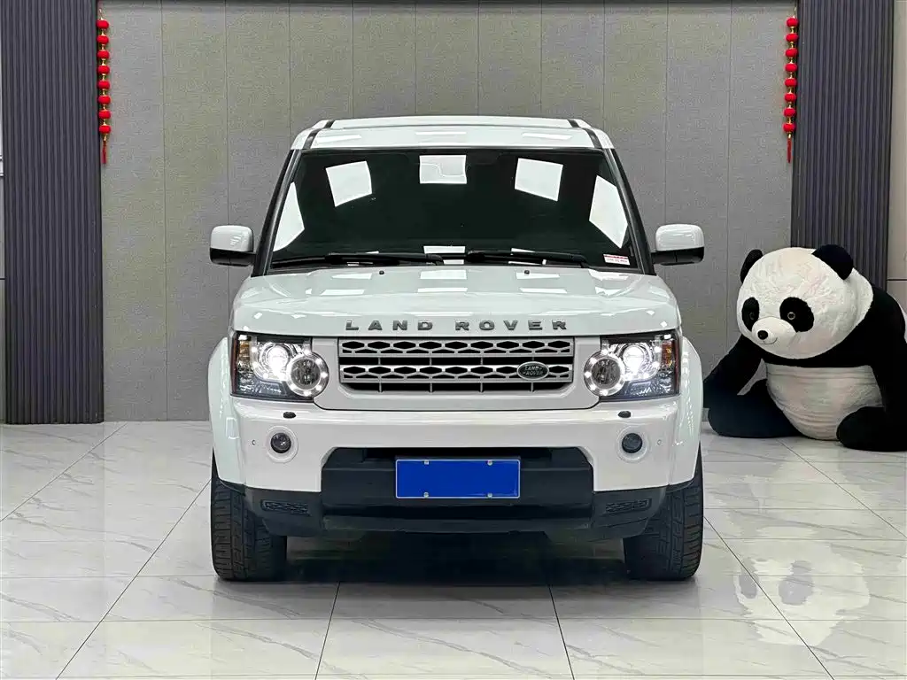 Land Rover Discovery 2013 5.0 V8 HSE фото 2