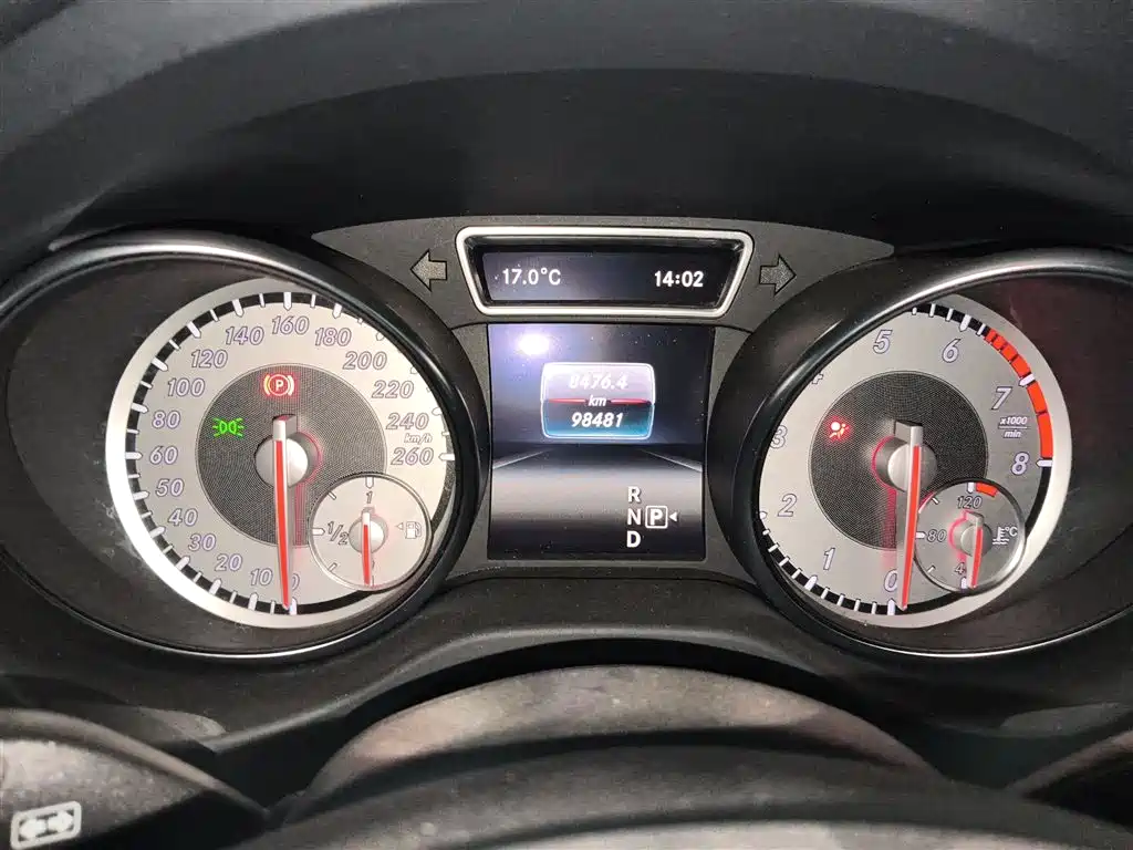 Mercedes-Benz GLA 2016 GLA 200 Dynamic фото 8