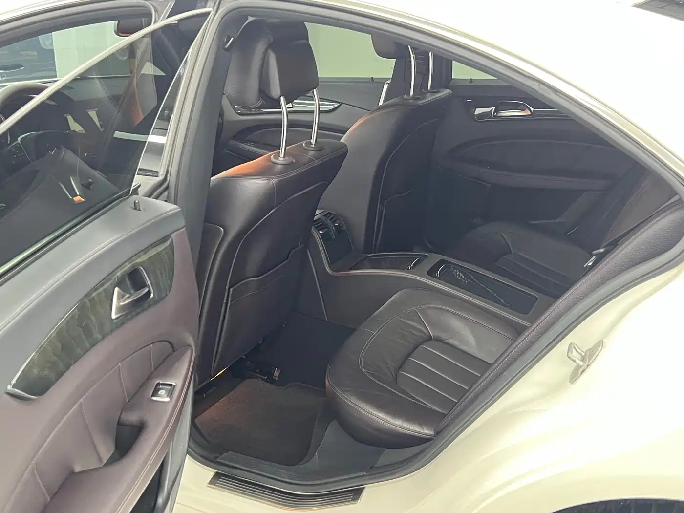 Mercedes-Benz CLS 2012 CLS 300 CGI фото 8