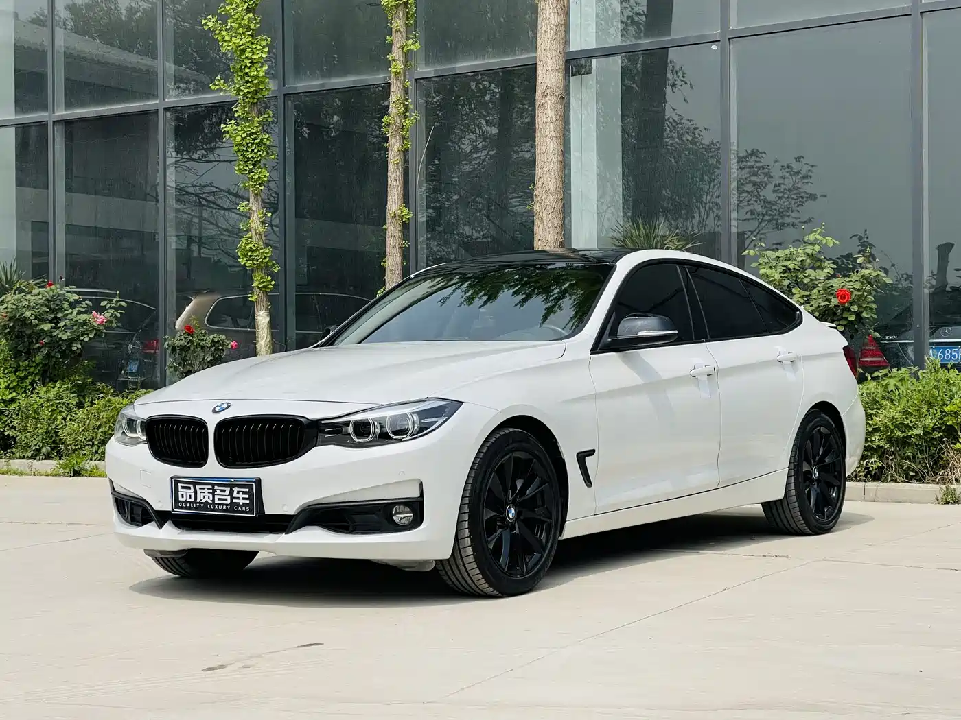 BMW 3 Series GT 2019 320i Fashion Model